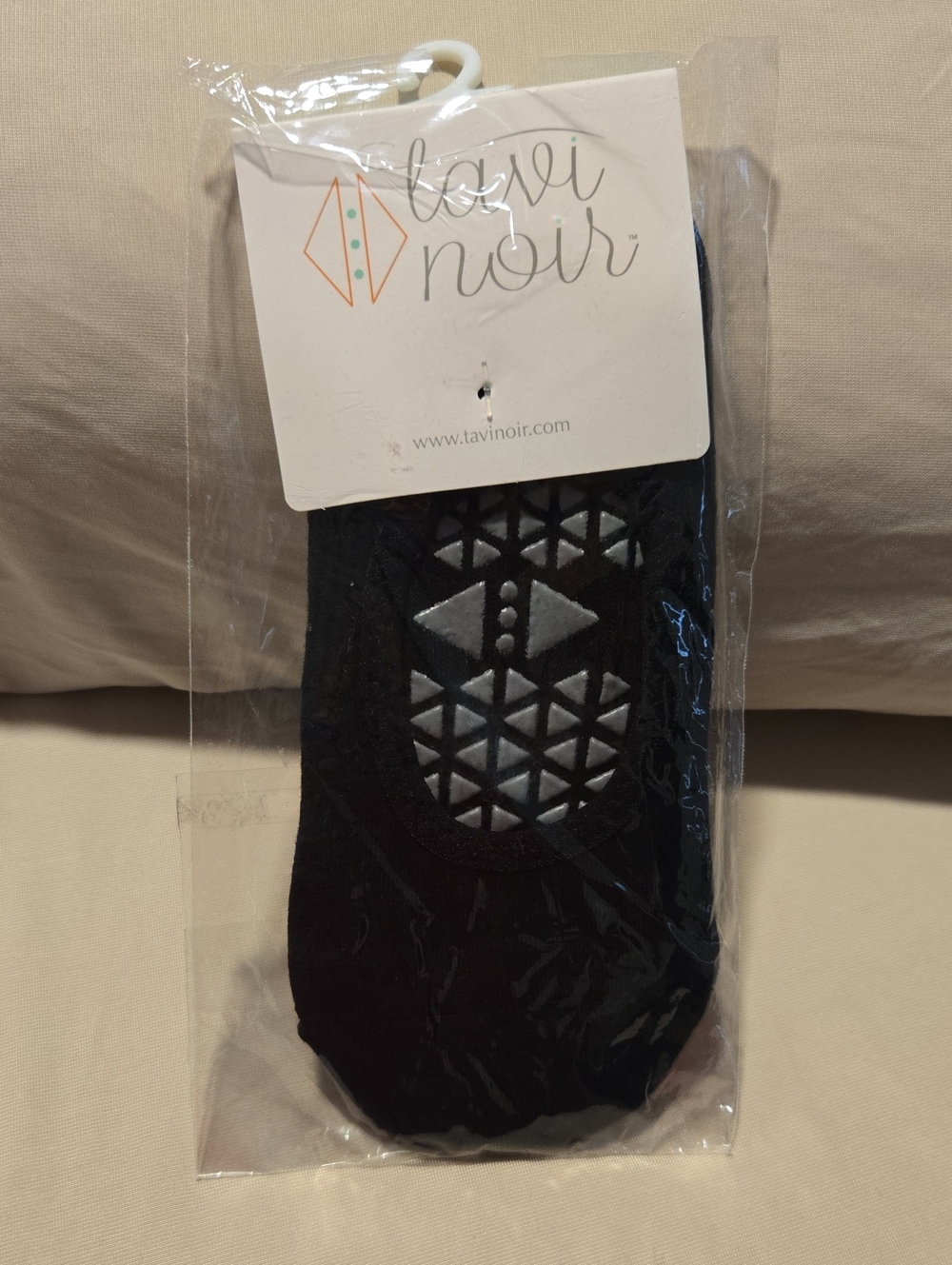 Tavi Noir - Grip Chey Ebony NWT